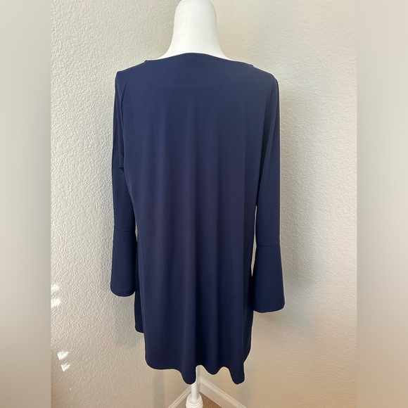 NWOT EVANS BY CITY CHIC BLUE FLORAL TUNIC TOP SIZE 16. - Picture 2 of 9